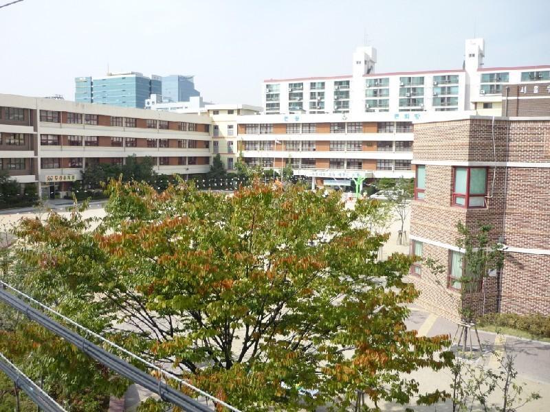 두산초등학교