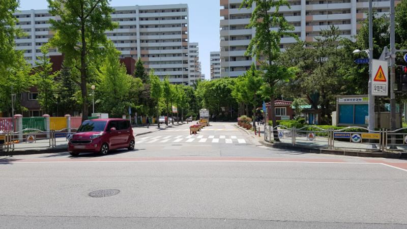 보람 아파트 단지정문이에요