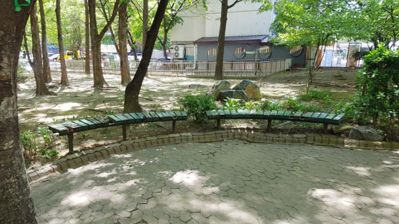 단지 내부에 위치한 쉼터모습이에요