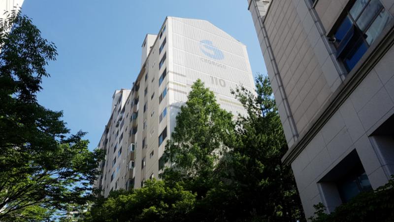 고급스러운 디자인과 차별화된 분위기로 단지의 품격을 한층 더 높이는 하계1차청구아파트 모습이에요