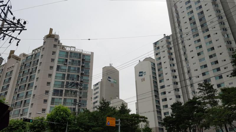 공릉두산힐스빌의 깔끔하고 세련된 전경 사진이에요