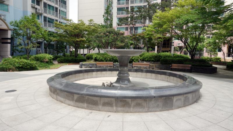 단지 내 공원이 마련되어 있어요