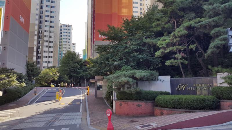 부천범박힐스테이트6단지 정문이에요
