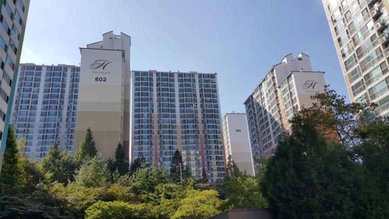 독특하고 개성 있는 부천범박힐스테이트6단지 외형이에요