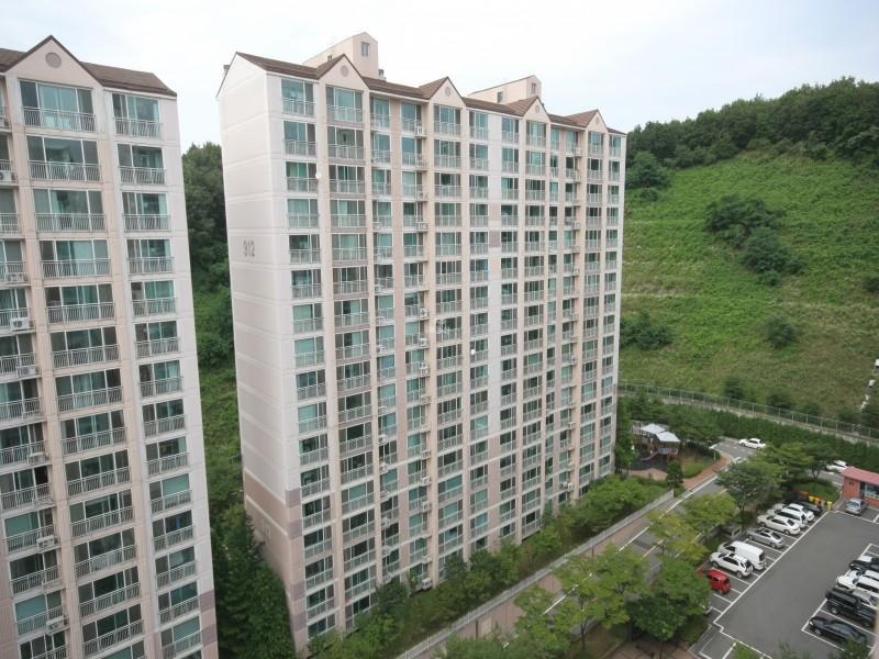 912동