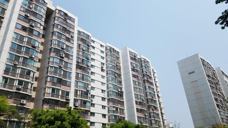 깔끔하고 세련된 단지전경이에요
