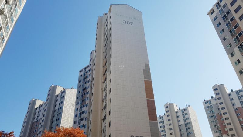 넉넉한 동간 거리를 확보하여 입주민의 프라이버시를 보호할 뿐만 아니라 개방감과 함께 쾌적함도 느낄 수 있어요