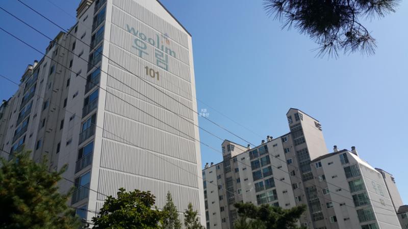 고급스러운 디자인과 차별화된 분위기로 단지의 품격을 한층 더 높이는 우림루미아트 전경 모습이에요
