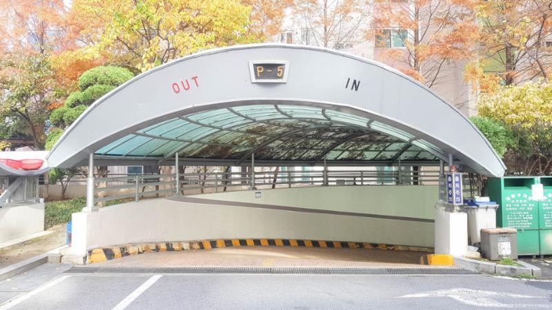 단지 내 주차장이에요