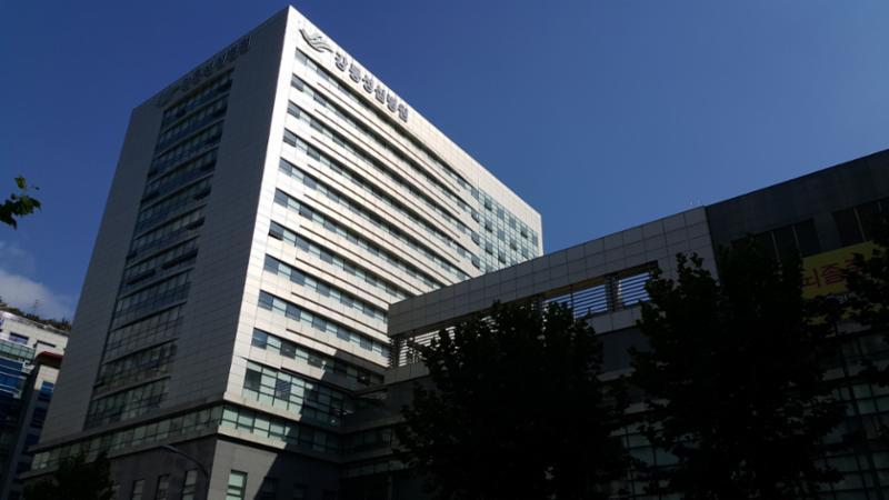 대형 병원이 단지에서 차량 8분 거리에 위치해, 손쉽게 의료시설을 이용할 수 있습니다