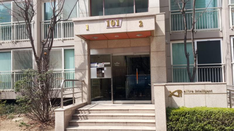 마포자이아파트 1층 현관이에요