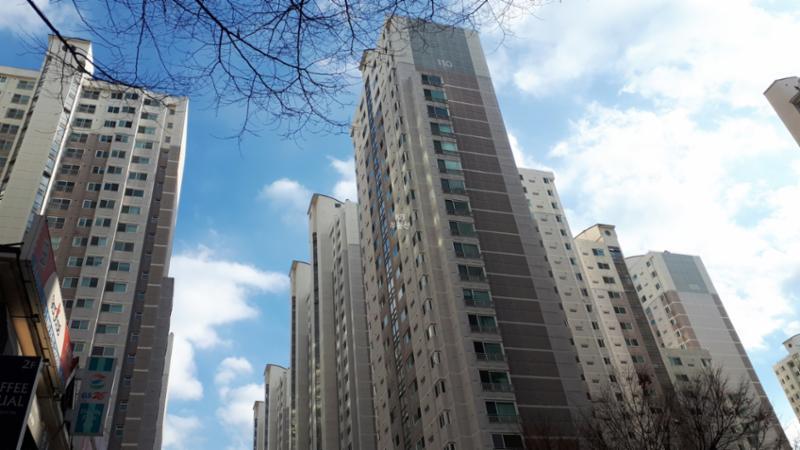 호계e-편한세상아파트 단지전경 모습이에요
