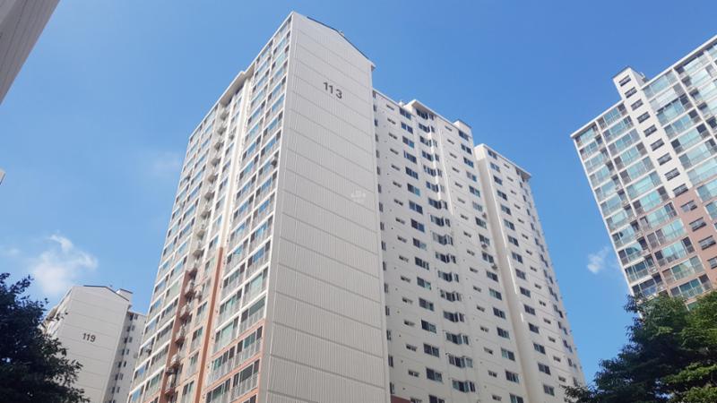 총 2,182가구로 이루어진 장안현대홈타운1차는 22개 동으로 이루어진 대단지에요