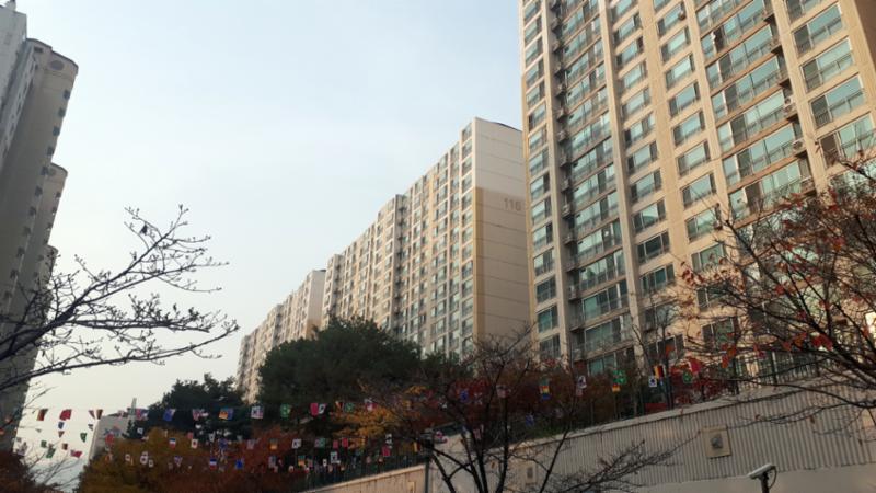 단지 주변으로 수지생태공원이 인접해 있으며, 다양한 초, 중, 고 학군이 인접해 있어 편리한 생활 인프라를 제공해요