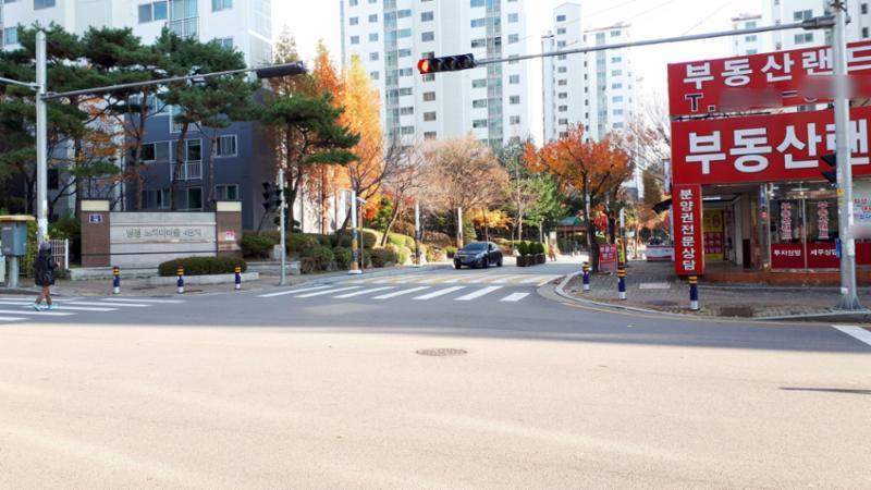 느치미마을주공4단지의 정문 출입구에요