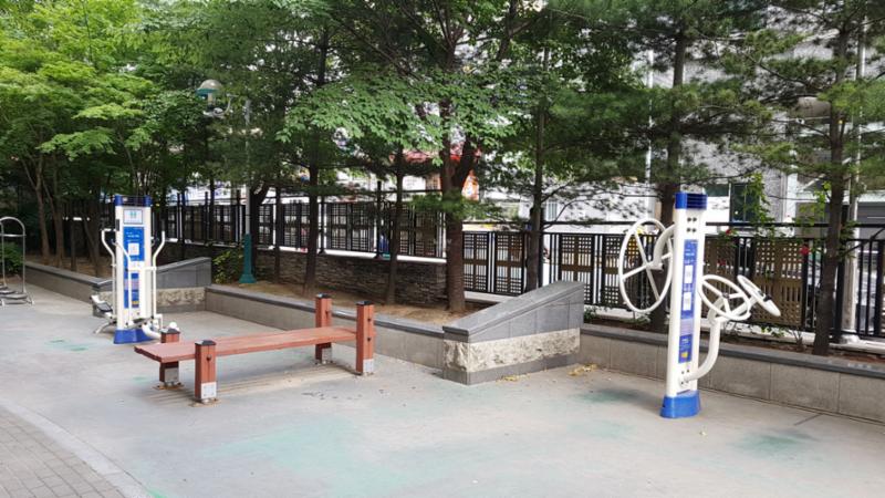 단지 운동시설이에요