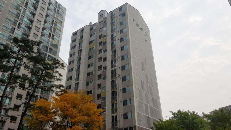 외부에서 바라본 105동 전경 입니다