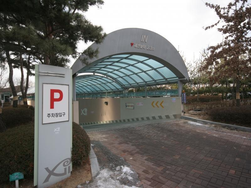 지하주차장입구
