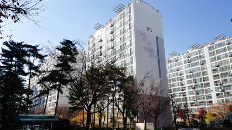 늘벗마을신창1차 아파트 단지 전경이에요