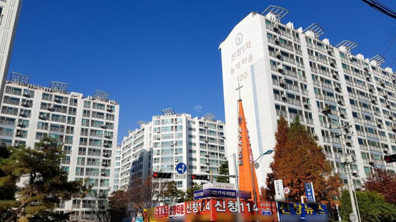 늘벗마을신창1차 아파트 전경이에요