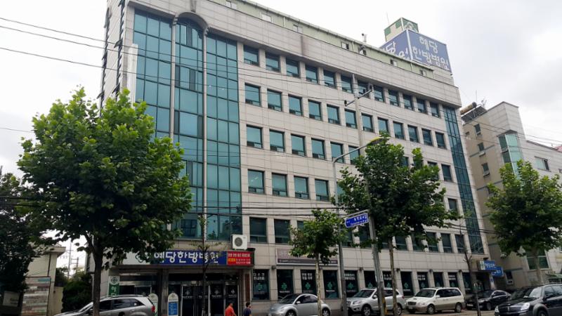 단지 앞에 혜당한방병원이 조성되어 있어 언제든 빠르게 이용할 수 있기 때문에 걱정없이 자녀를 키우기에 아주 좋은 여건을 갖췄습니다