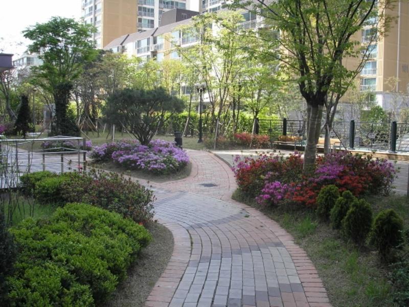101동출입구앞