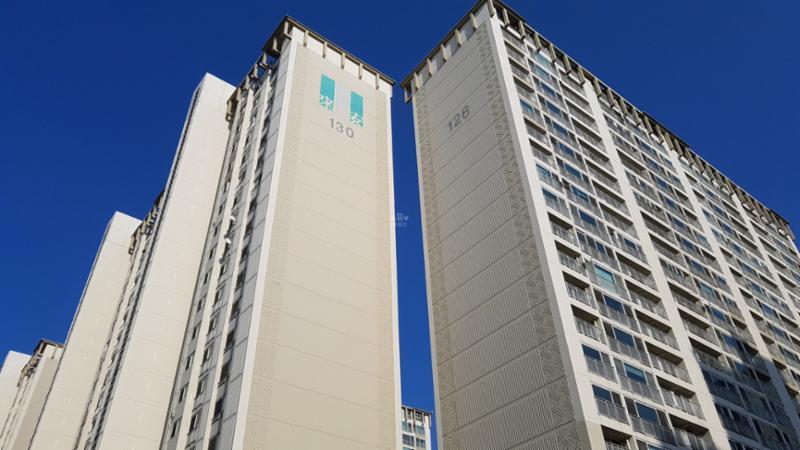 단지만의 특별한 외관 디자인으로 품격 있고 고급스러움이 느껴지는 단지 모습이에요