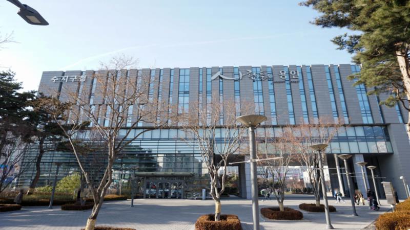 각종 행정 업무 처리에 편리한 수지구청이 단지 인근에 위치해 있습니다