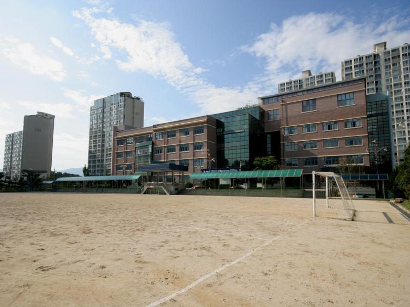 보정초교