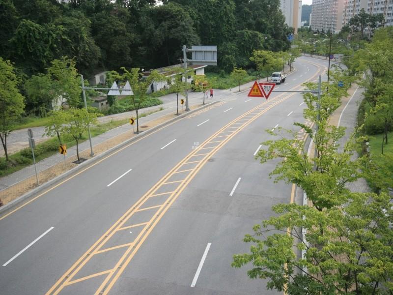 단지앞도로