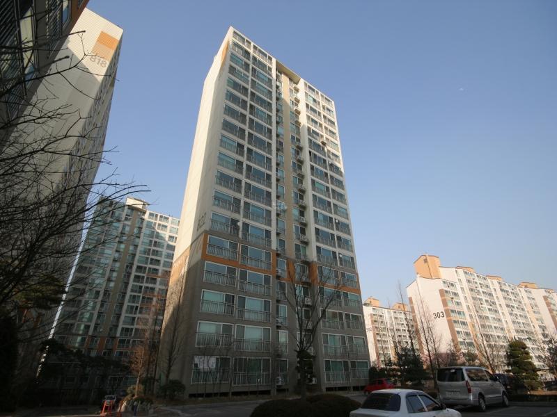 822동