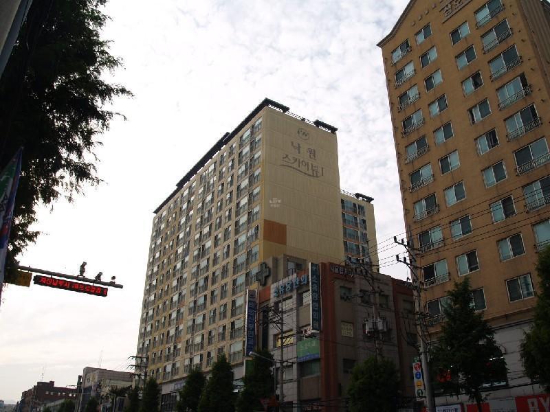 P9303095