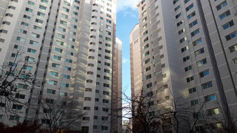 202동 인덕원대림2차아파트  단지전경 이에요