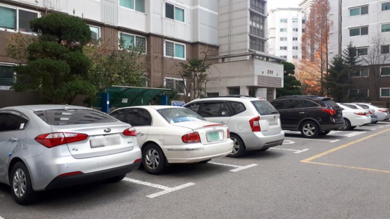 인덕원대림2차아파트 지상주차장이에요
