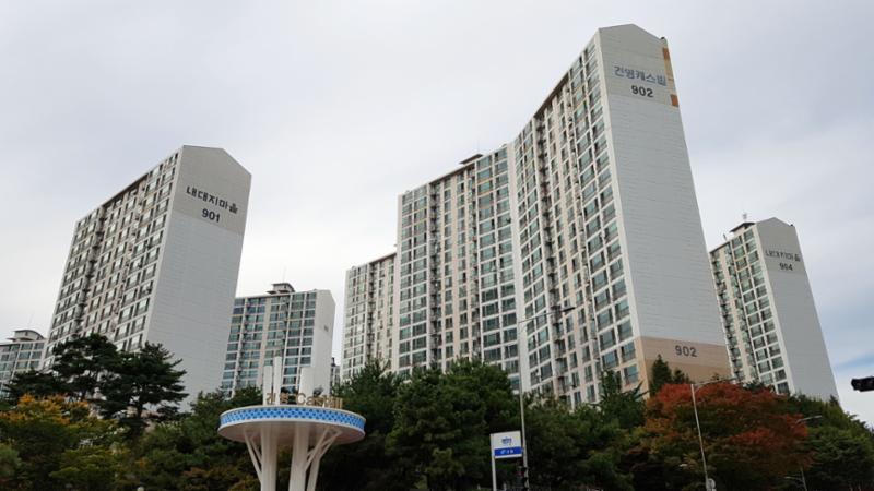 내대지마을건영캐스빌 단지 전경이에요