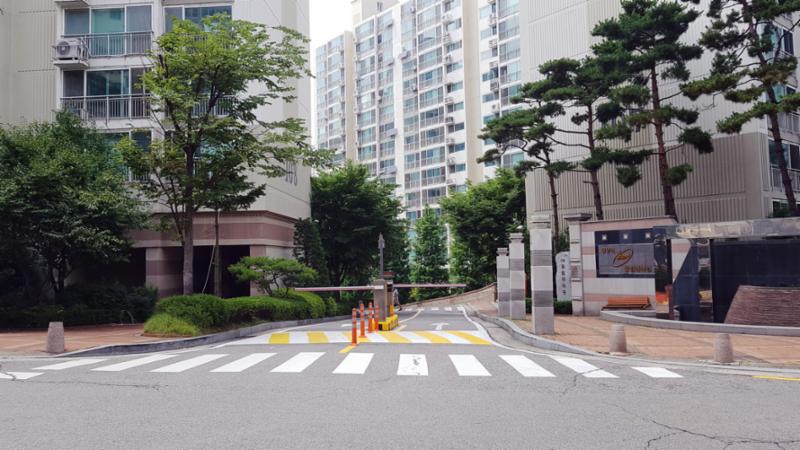 행당역풍림아이원 정문이에요