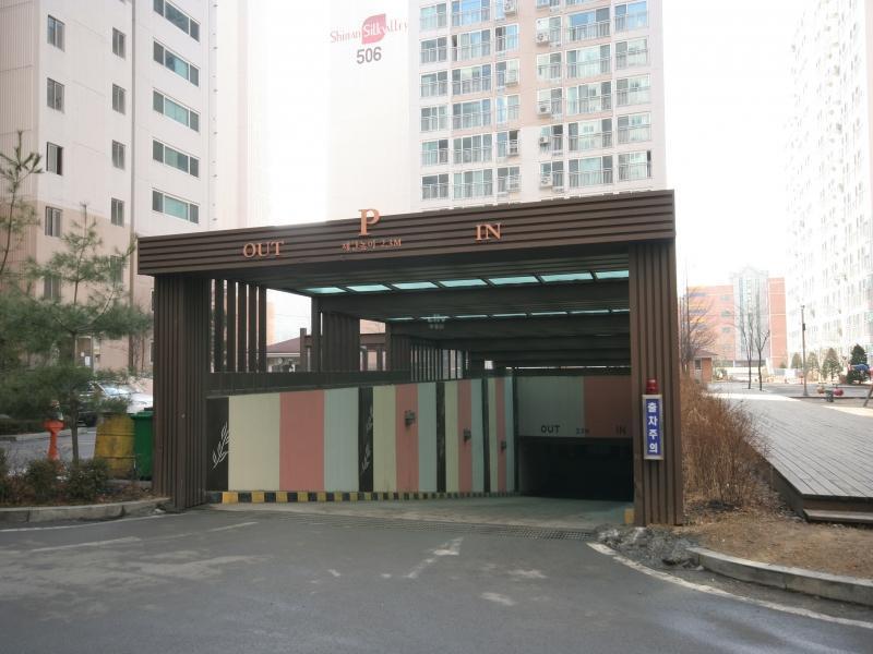 지하주차장입구