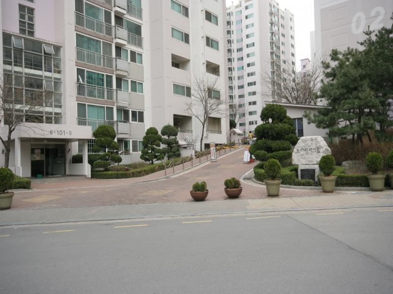 부출입구