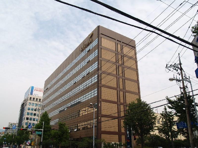 P9303094