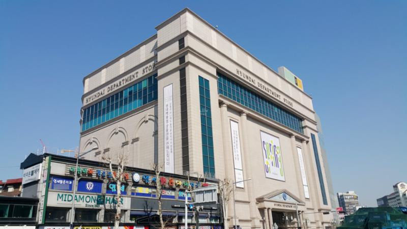 단지 주변에 위치한 대형편의시설입니다