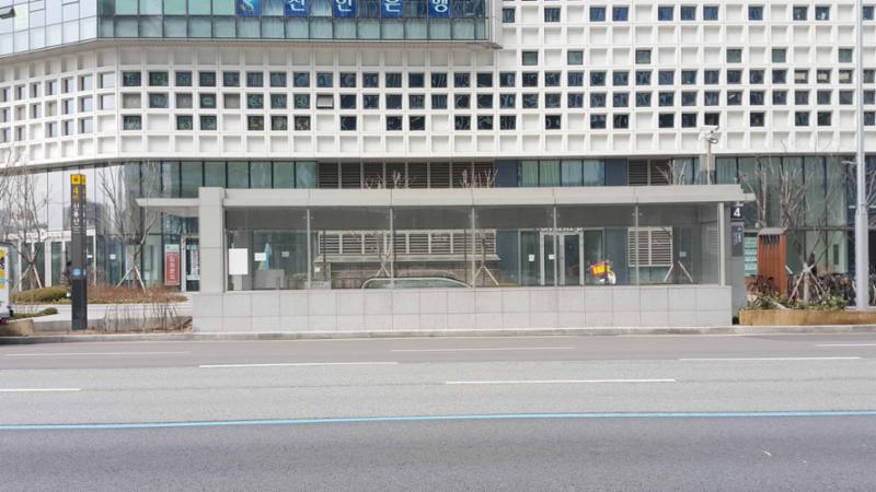 단지에서 이용 가능한 4호선 신용산역 입니다