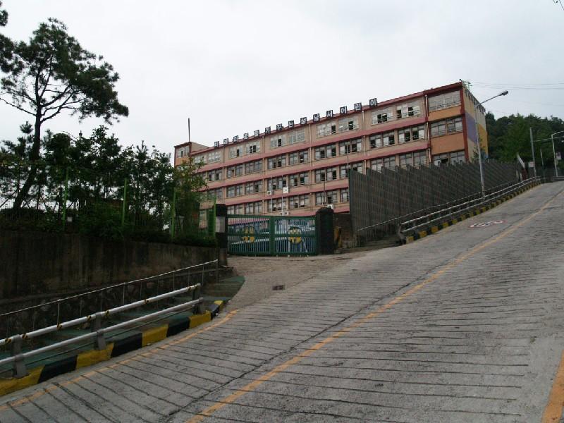 P9223018