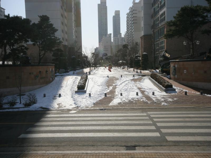 부출입구