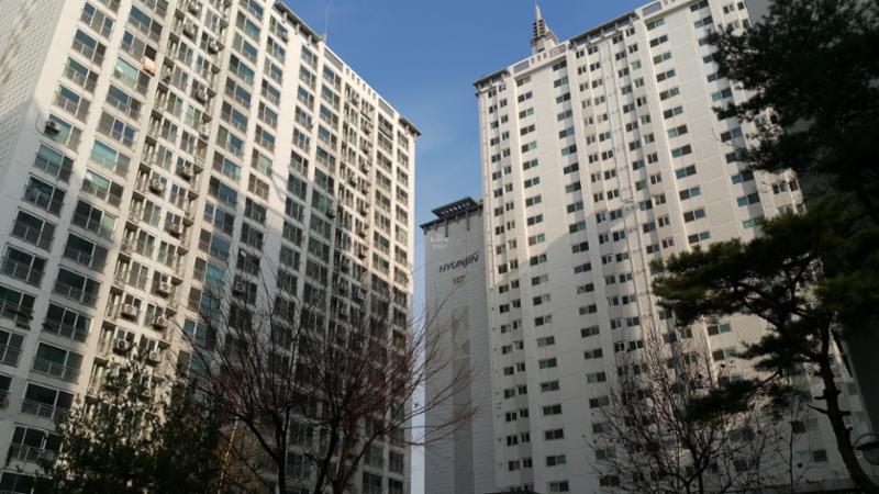 현진에버빌 아파트 전경이에요