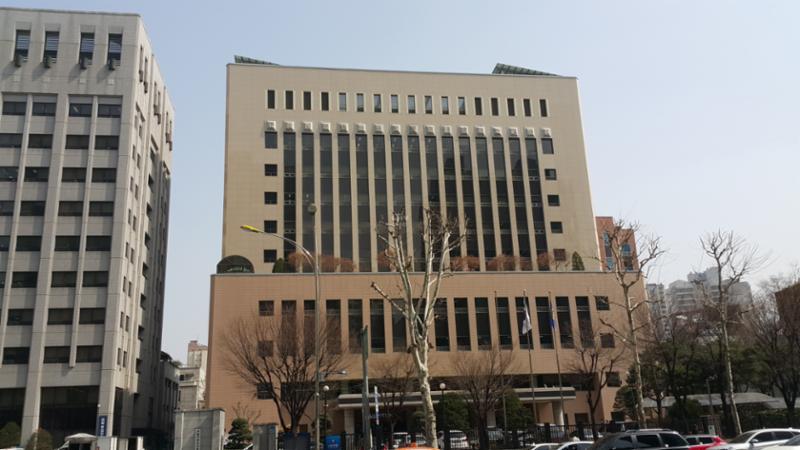 단지 주변에 위치한 서부지방법원 입니다