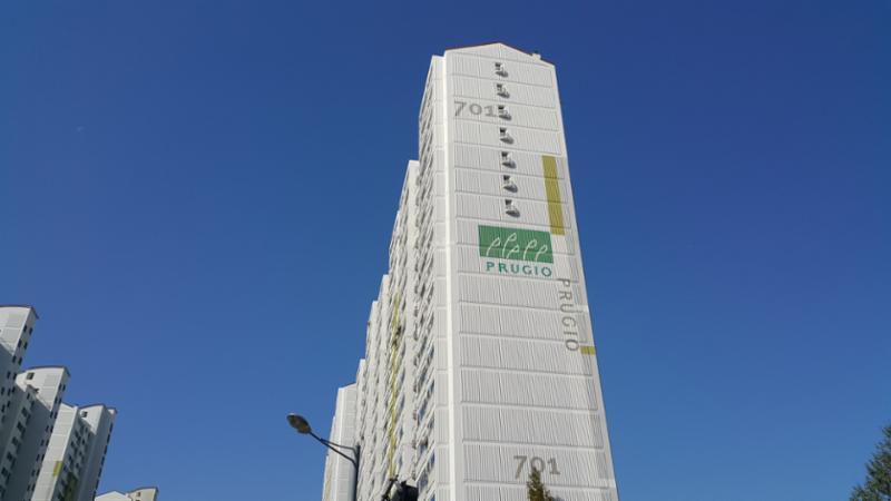 외부에서 바라본 안산고잔푸르지오 701동 단지전경 모습이에요