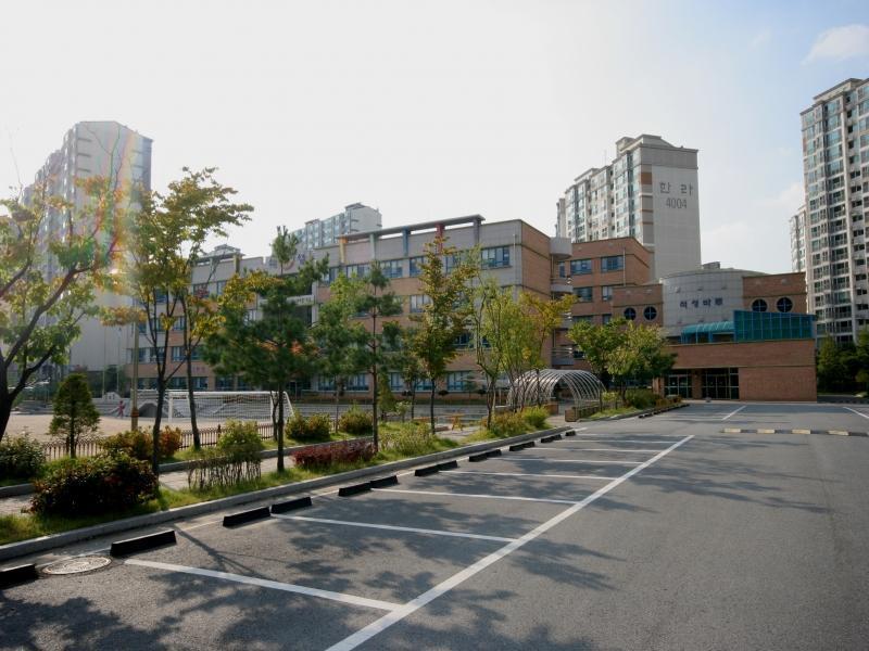 석성초교