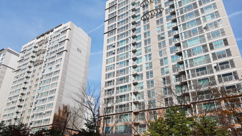 단지만의 특별한 외관 디자인으로 품격있고 고급스러움이 느껴지는 단지 모습이에요