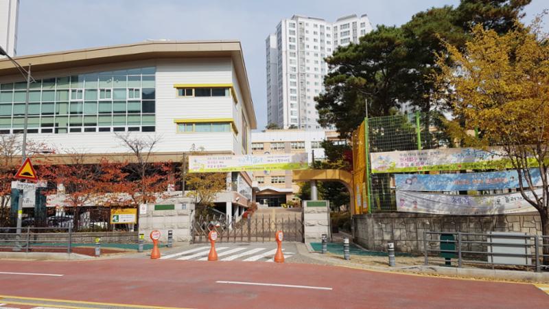 단지에서 배정되는 성서초등학교 입니다