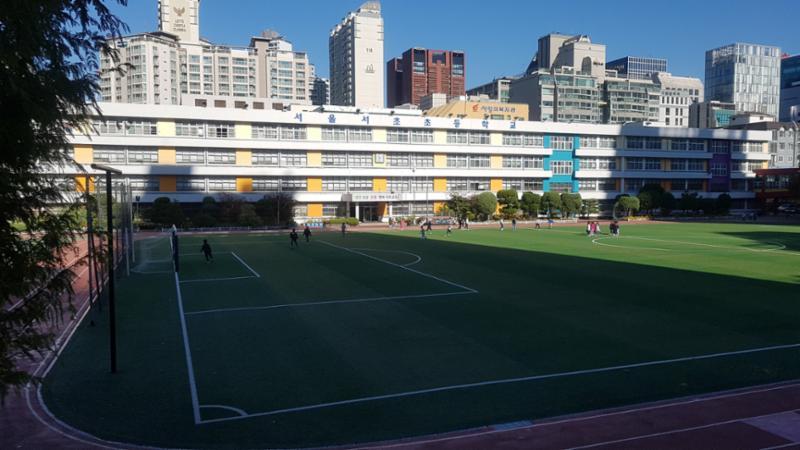 단지에서 배정되는 서울서초초등학교 입니다